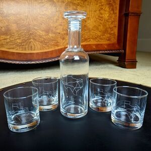 TEXAS THEMED Luigi Bormioli Italian Glass Gift Set: Fine Wine Bottle & 4 glasses